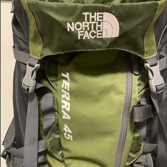 the north face 45l backpack